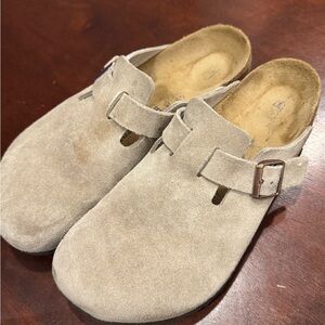 Birkenstock Boston’s Tan Suede Men's Shoes